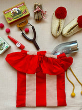 Load image into Gallery viewer, Clown Conker