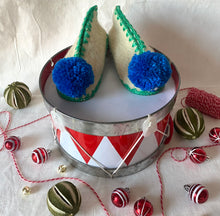 Load image into Gallery viewer, Clown Pom Pom Slippers