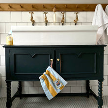 Load image into Gallery viewer, Conker Bag