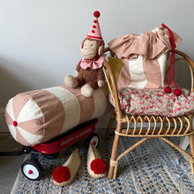 Load image into Gallery viewer, Clown Conker