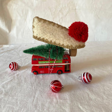 Load image into Gallery viewer, Clown Pom Pom Slippers