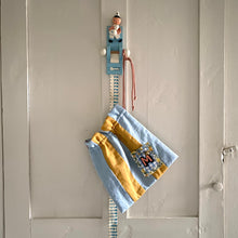 Load image into Gallery viewer, Conker Bag
